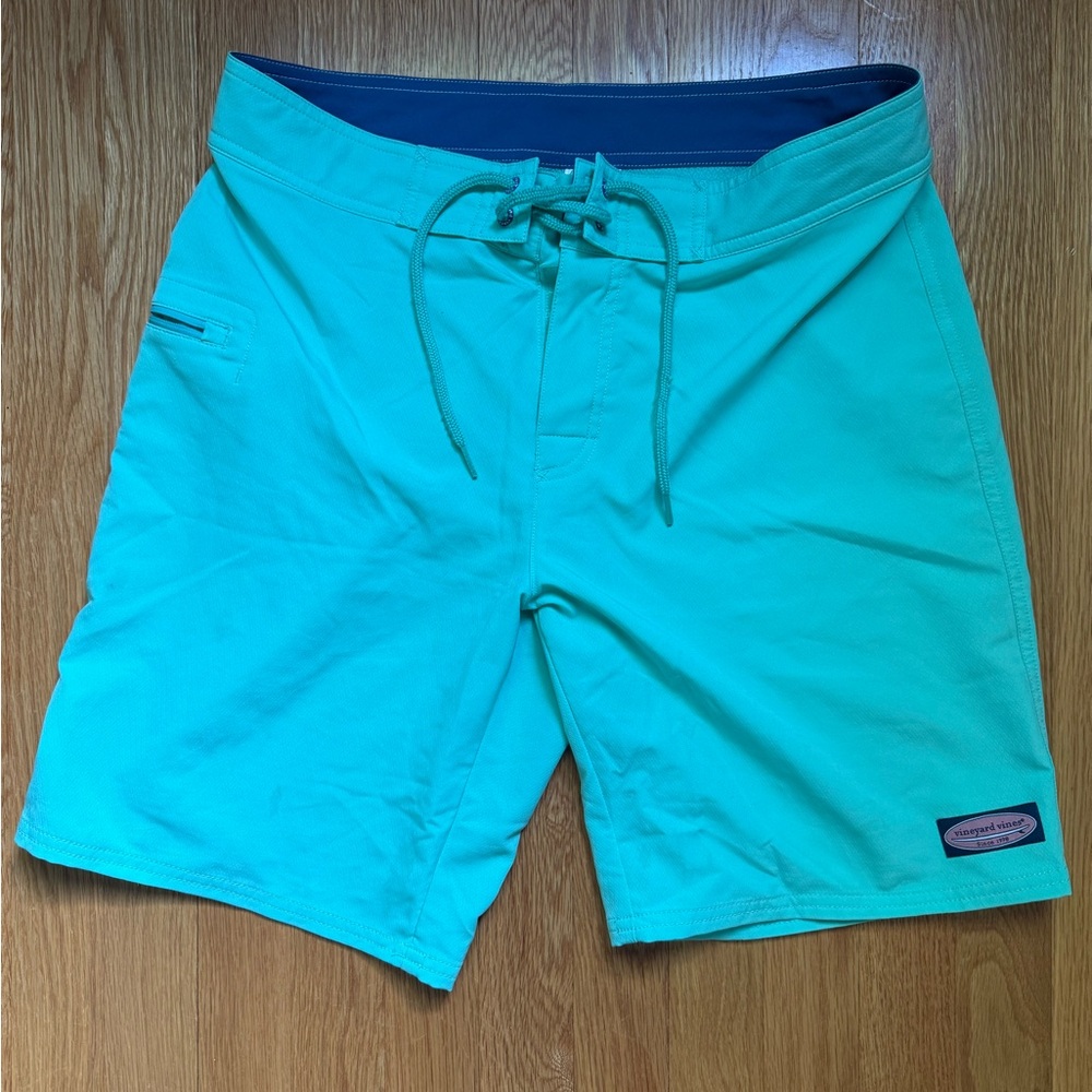 Men’s Vineyard Vines Swim Shorts - Size 32
